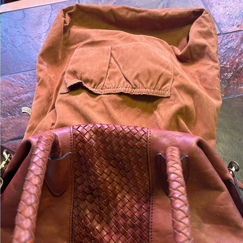 Patricia Nash Crossbody purse. - Picture 8 of 10